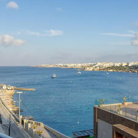 Daire Waterfront 3br Home, With Private Balcony By 360 Estates *