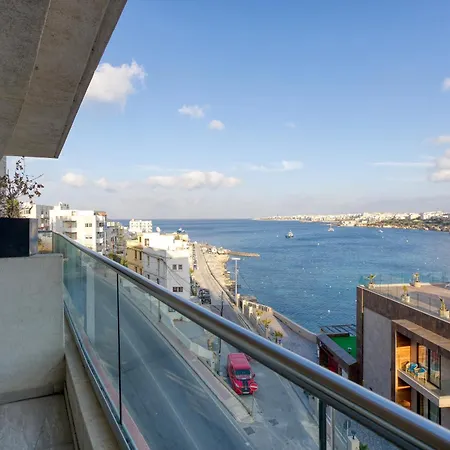 Waterfront 3br Home, With Private Balcony By 360 Estates