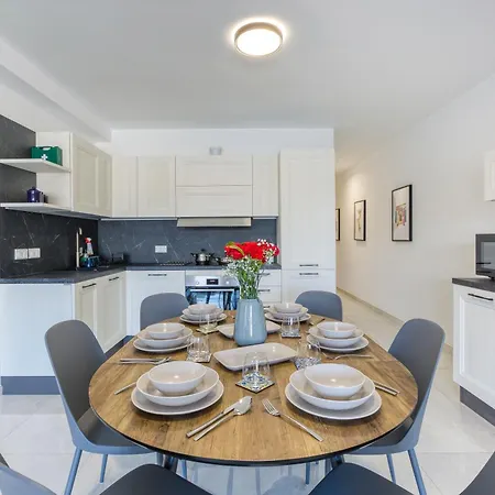 Appartement Waterfront 3br Home, With Private Balcony By 360 Estates